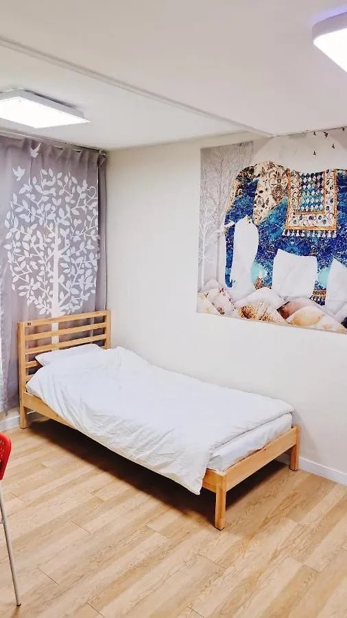 Agit Guesthouse Seoul 2*,